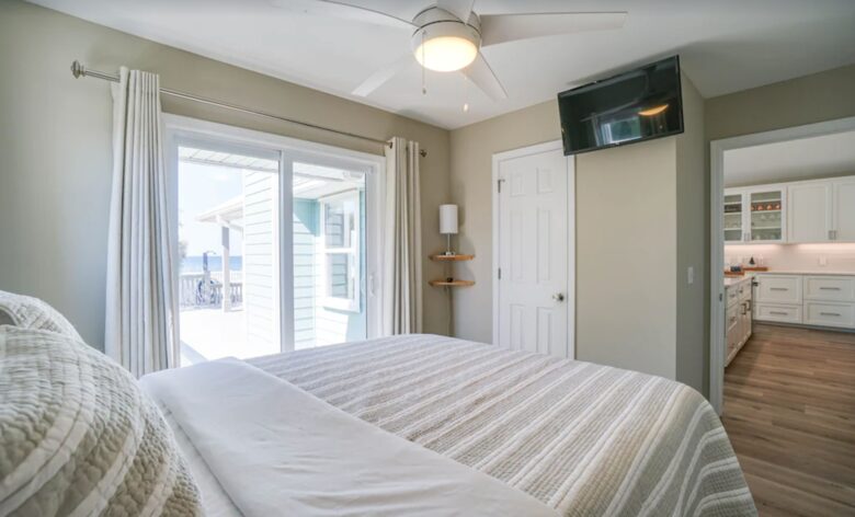 Guest room