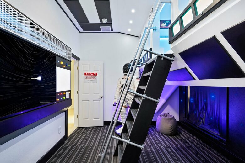 Space-themed bunk room