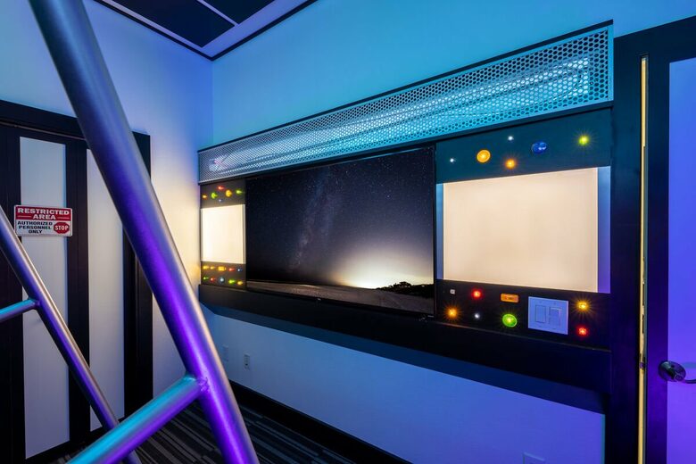 Space-themed bunk room