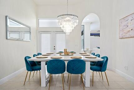 Massive dining room