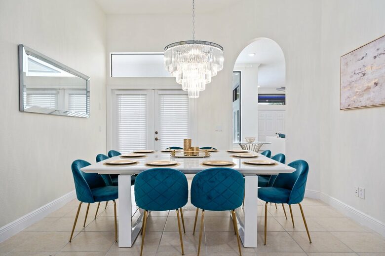 Massive dining room