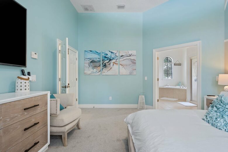 Master bedroom