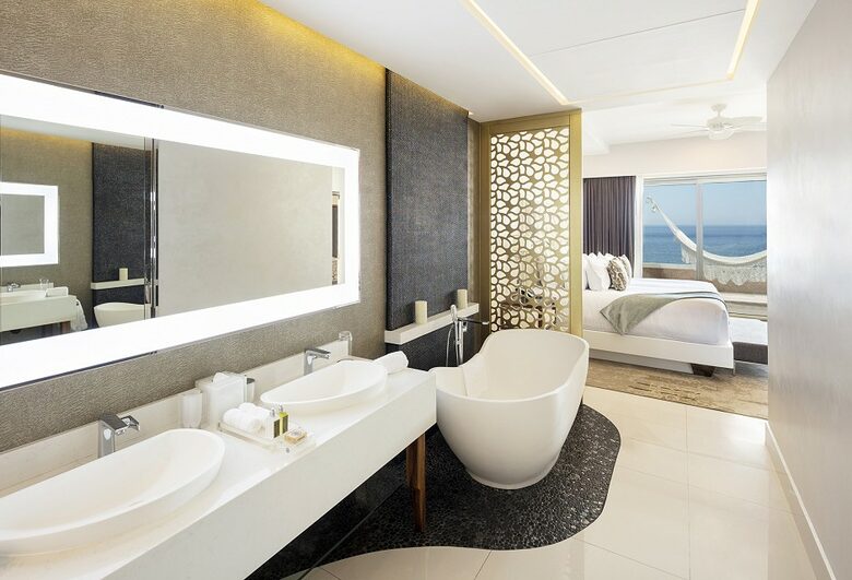 Home exchange in Los Cabos at Garza Blanca Resort, master dual vanity