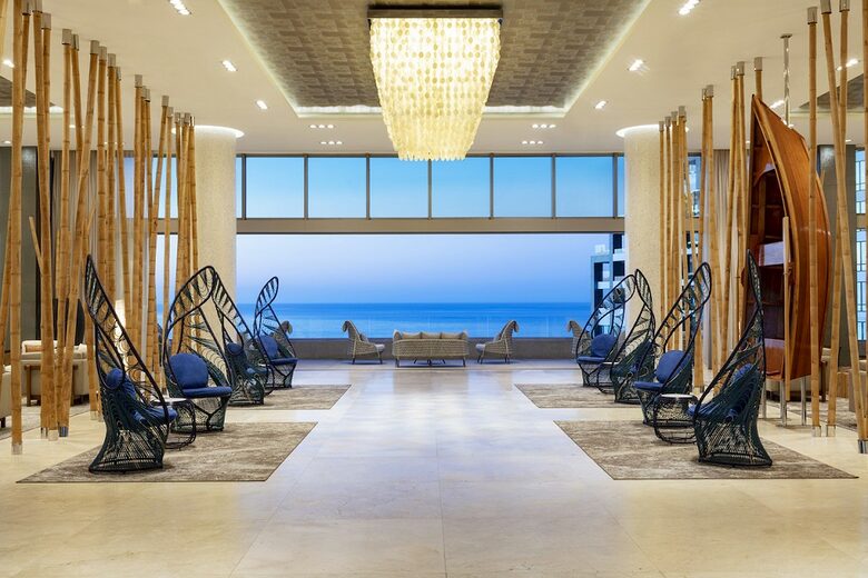Home exchange in Los Cabos at Garza Blanca Resort, lobby