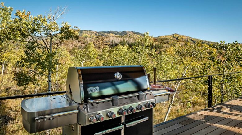 Outdoor grill
