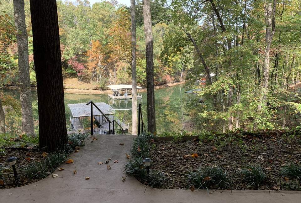 Home Exchange in Winchester, TN down to the dock