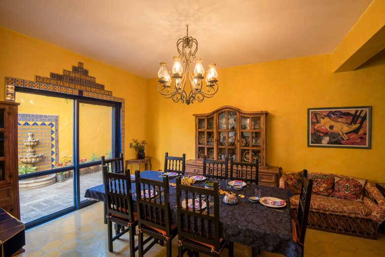 Bugam Villa - Charming Lakeside Home - Chapala, Mexico