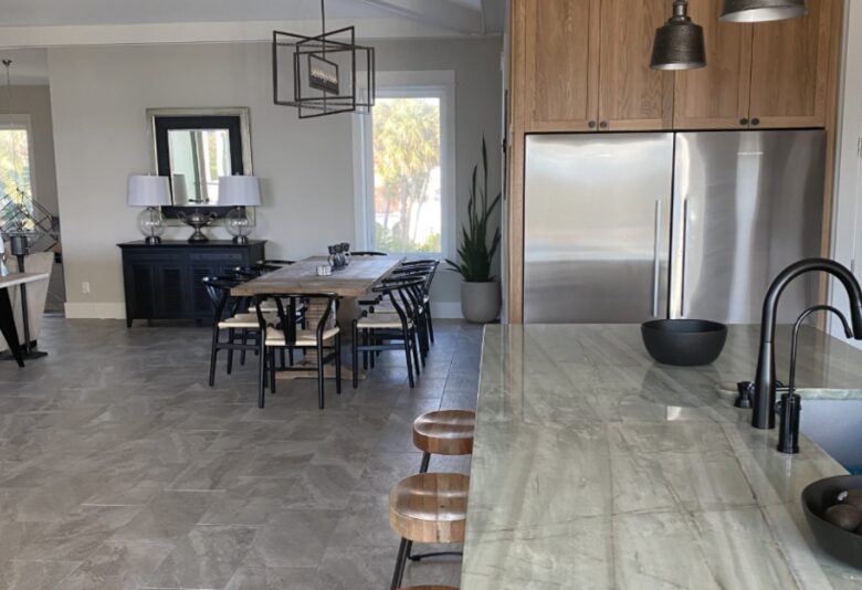 Home Exchange in Clearwater Beach, FL, kitchen and dining