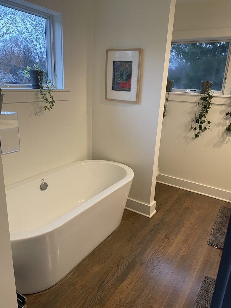 Soaker tub