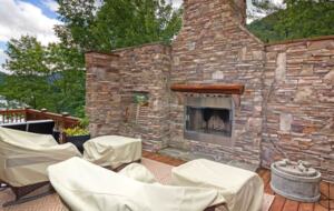 Outdoor lounge and fireplace
