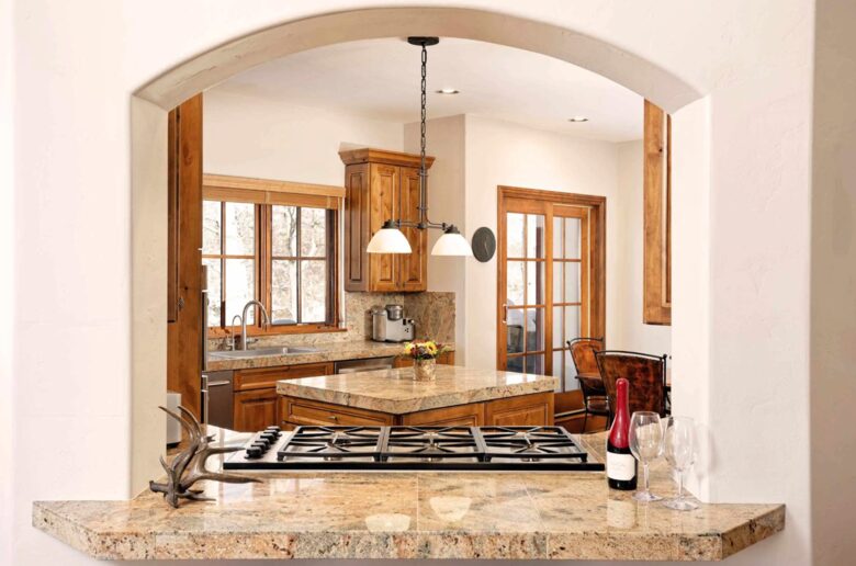 Gourmet kitchen