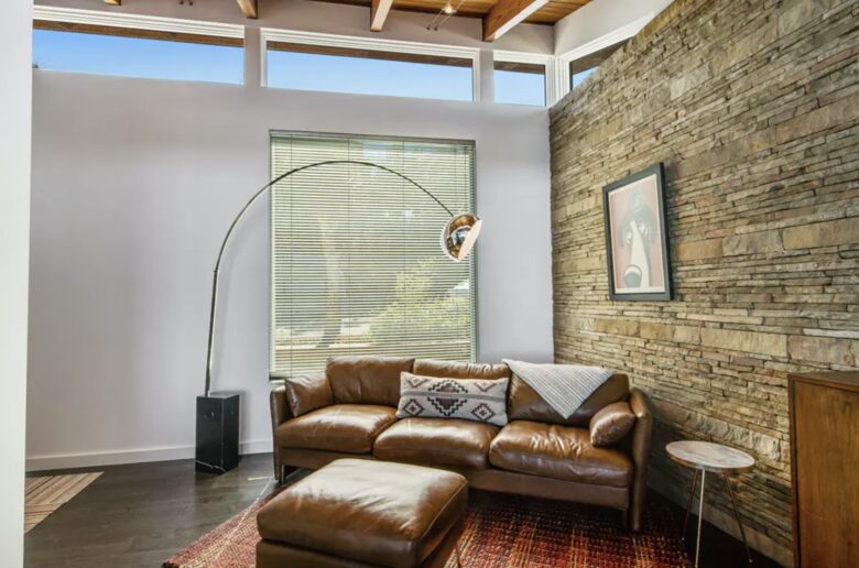 Home Exchange in Austin, TX second couch for living room lounge