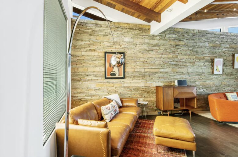 Home Exchange in Austin, TX leather lounge seating