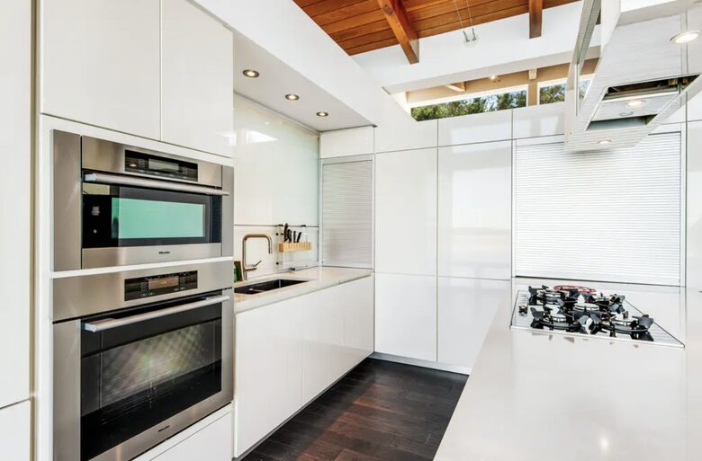 Home Exchange in Austin, TX stainless steel appliances