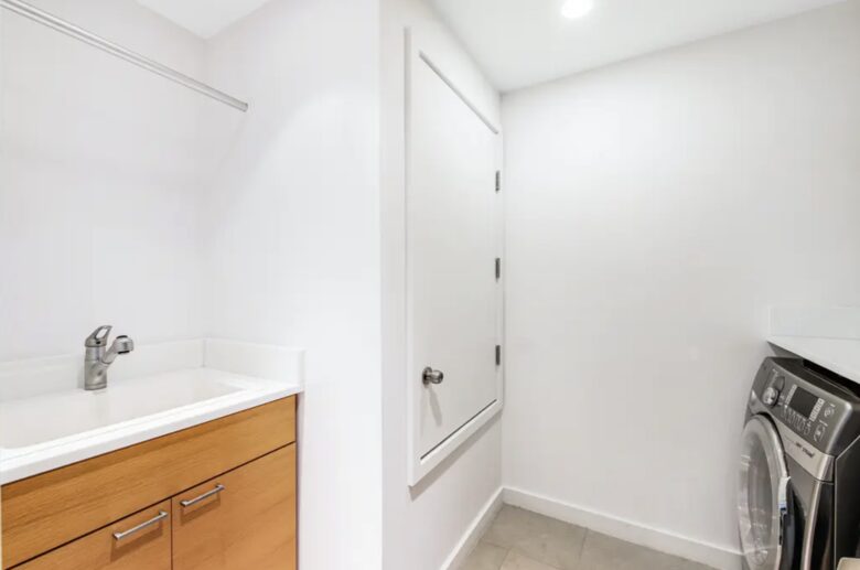 Home Exchange in Austin, TX private laundry room