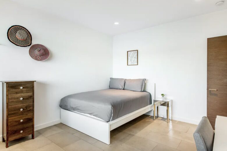 Home Exchange in Austin, TX third guest bedroom and en suite