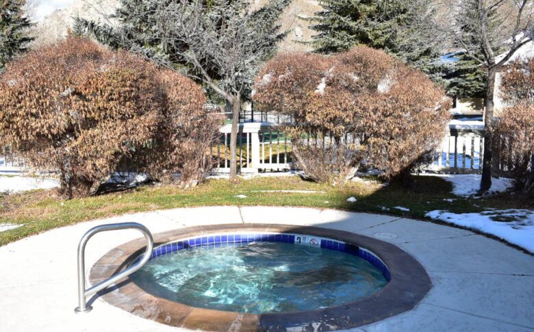 Hot tub