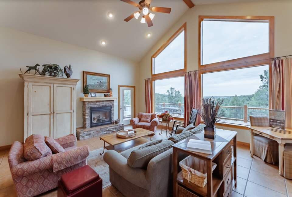 Home Exchange in Orderville, UT, family room with vaulted ceilings