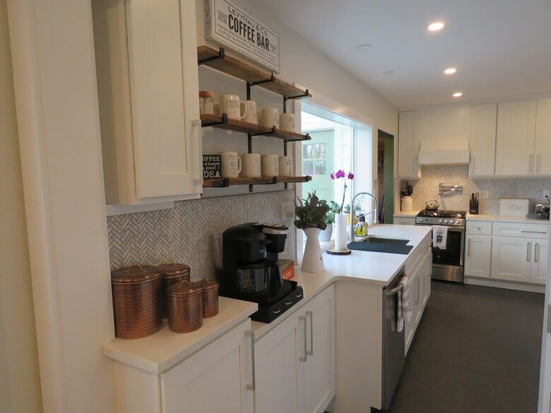 Home Exchange in Hillsdale, NY open shelving and a coffee counter