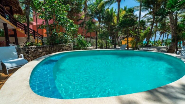 Private pool