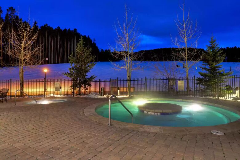 Hot tubs adjacent to fitness center and sauna