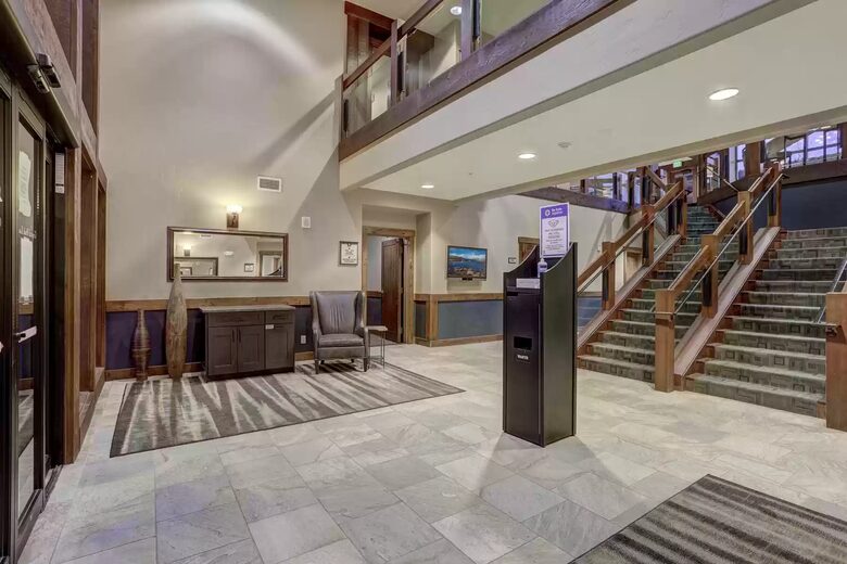 Lodge entryway