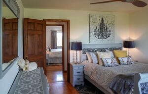 Home Exchange in Napa, CA guest bedroom 3