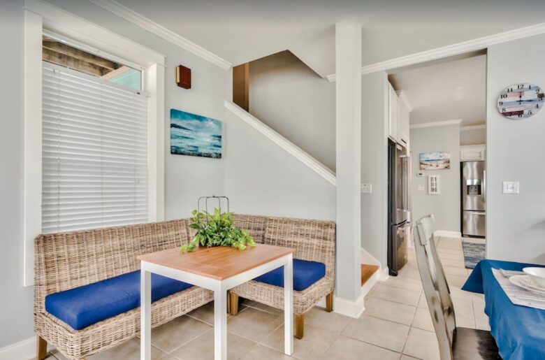 Breakfast nook