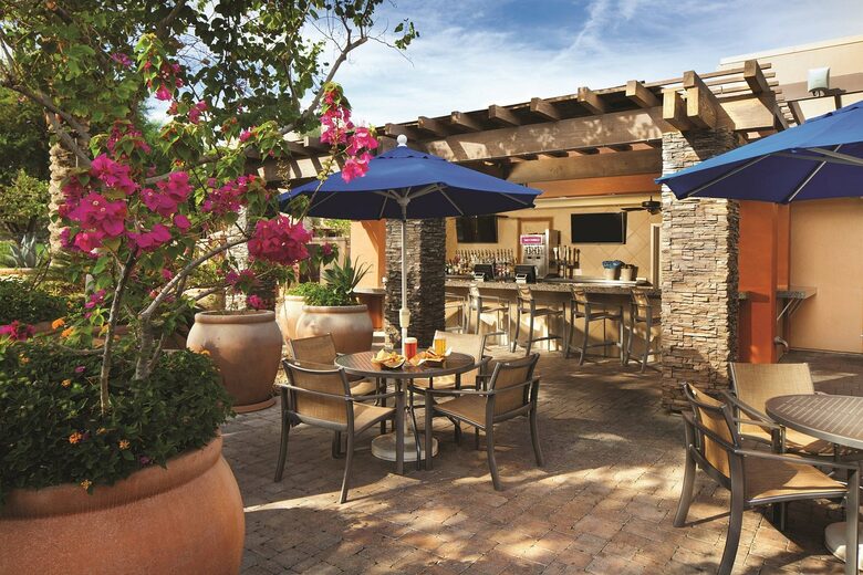 Home Exchange in Pam Desert, CA dining on property