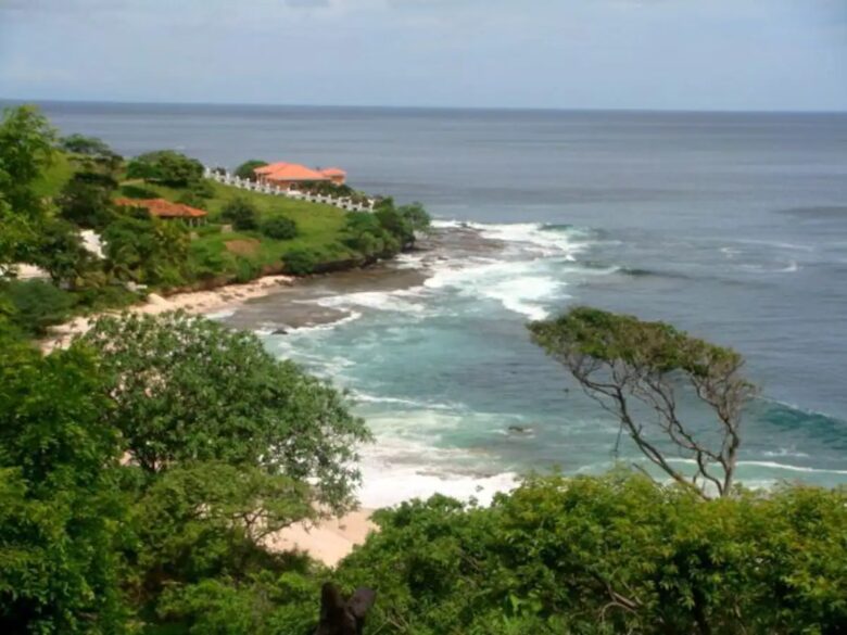 Troca de casas em Tola, Rivas, Nicarágua