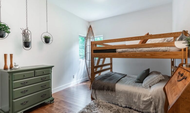 Bunk room
