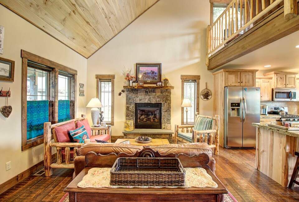 Home Exchange in Columbia Falls, Montana cozy living space