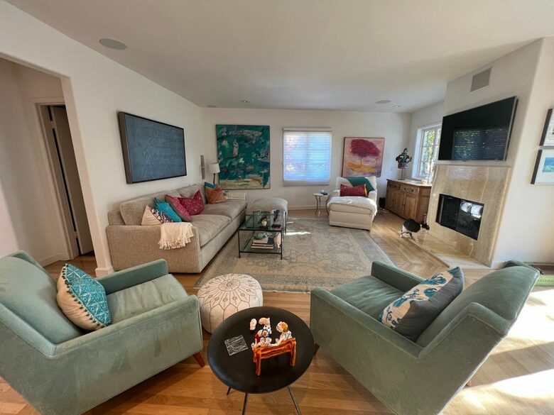 Home Exchange in Berkeley, CA living room