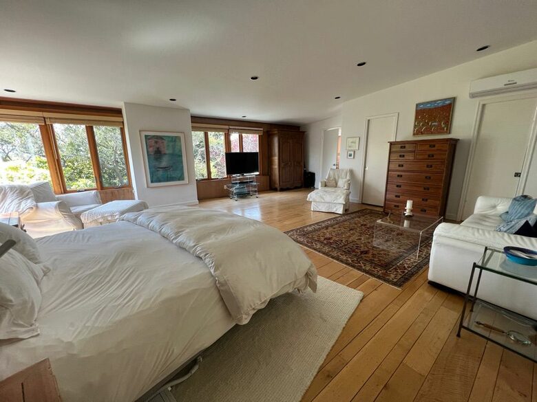 Home Exchange in Berkeley, CA oversized master suite