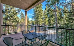 The Residence at Northstar (Tahoe 3 Bedroom Villa -Steps to Gondola) - Truckee, California