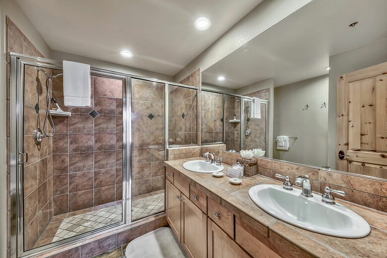 The Residence at Northstar (Tahoe 3 Bedroom Villa -Steps to Gondola) - Truckee, California