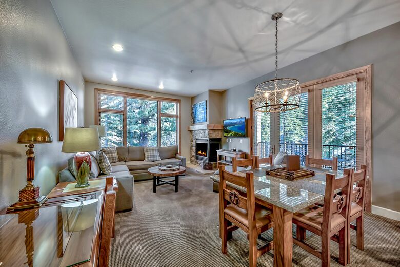 The Residence at Northstar (Tahoe 3 Bedroom Villa -Steps to Gondola) - Truckee, California