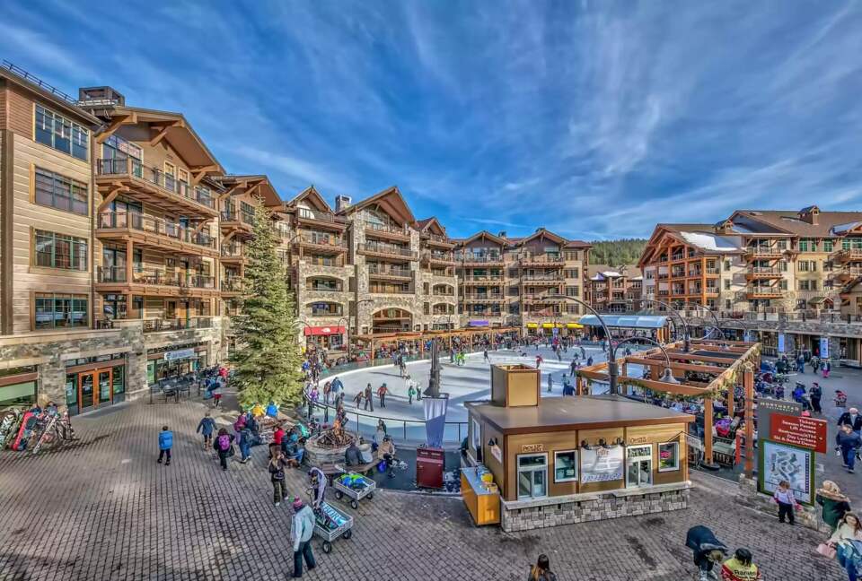 The Residence at Northstar (Tahoe 3 Bedroom Villa -Steps to Gondola) - Truckee, California