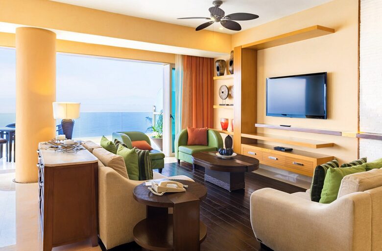 Living area with phenomenal ocean views