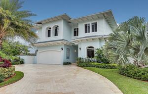 Turtle Cove | Palm Beach Waterfront Home - Lantana, Florida