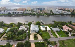 Turtle Cove | Palm Beach Waterfront Home - Lantana, Florida