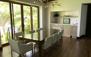 Dining area and wet bar