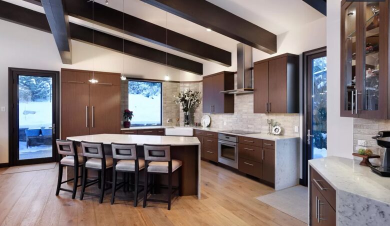 Gourmet kitchen