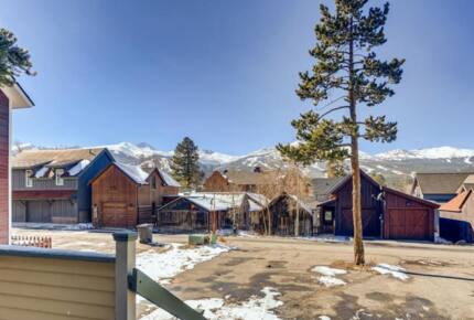 Beautiful mountain views from back patio
