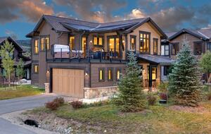 On the Corner at The Shores - Moving Mountains - Breckenridge, Colorado