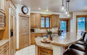 Gourmet kitchen
