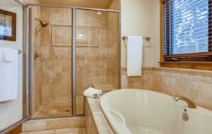 Master ensuite bathroom