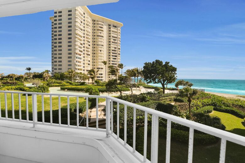 Stunning Beachfront Apartment - Boca Raton, Florida