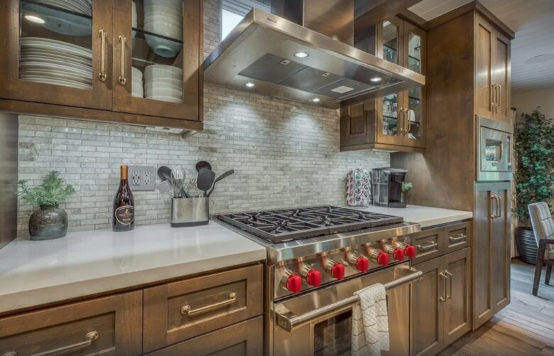 Chef's kitchen