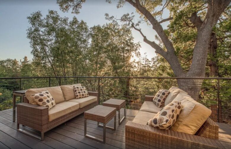 Play room balcony